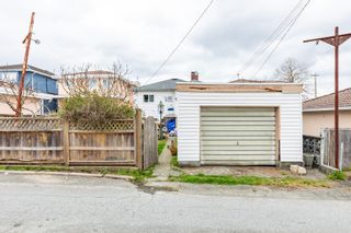 Photo 4: 3090 E 3RD Avenue in Vancouver: Renfrew VE House for sale (Vancouver East)  : MLS®# R2674866