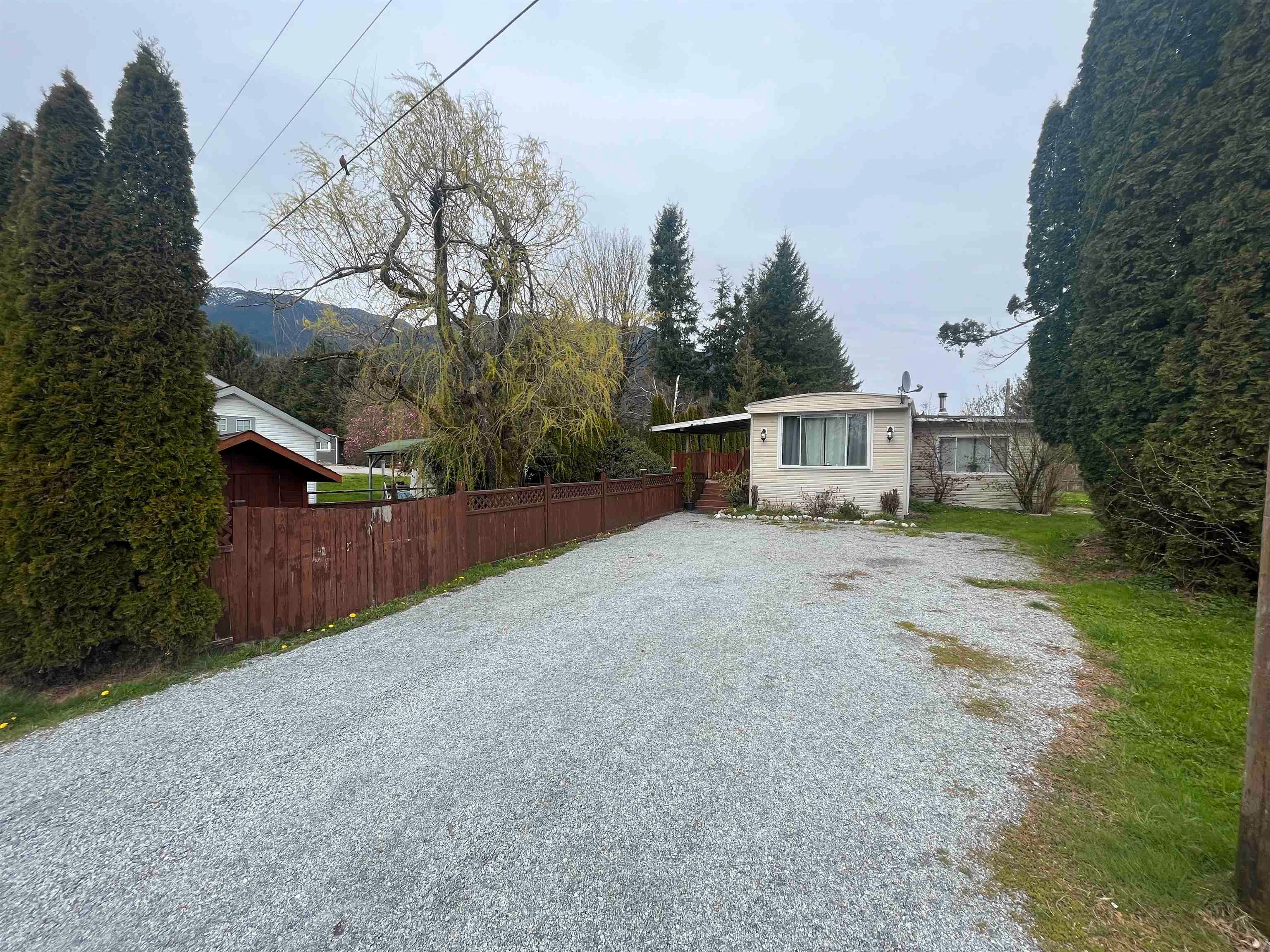 Main Photo: 6 41721 TAYLOR ROAD in Mission: Dewdney Deroche Manufactured Home for sale : MLS®# R2756473