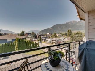 Photo 13: 409 1310 VICTORIA Street in Squamish: Downtown SQ Condo for sale in "MOUNTAINEER" : MLS®# R2713149