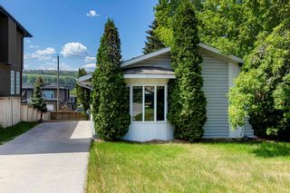 Photo 1: 4819 22 Avenue NW in Calgary: Montgomery Detached for sale : MLS®# A2053112