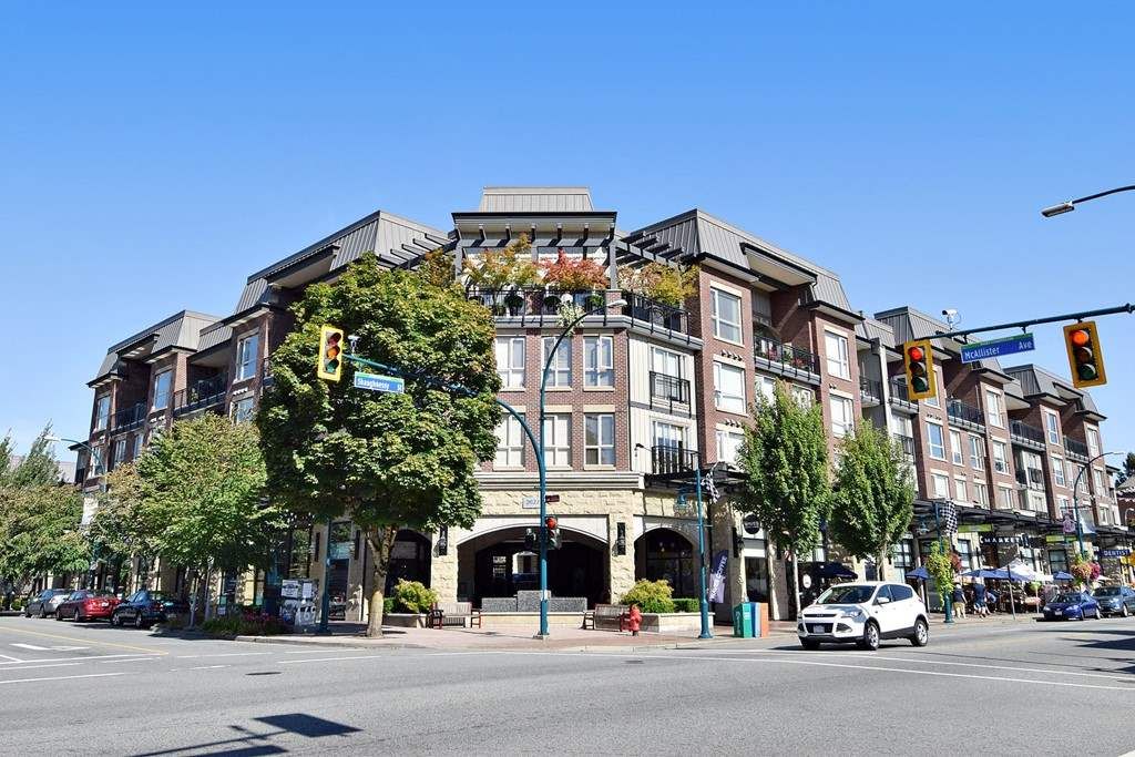 Main Photo: 215 2627 SHAUGHNESSY STREET in Port Coquitlam: Central Pt Coquitlam Condo for sale : MLS®# R2148005