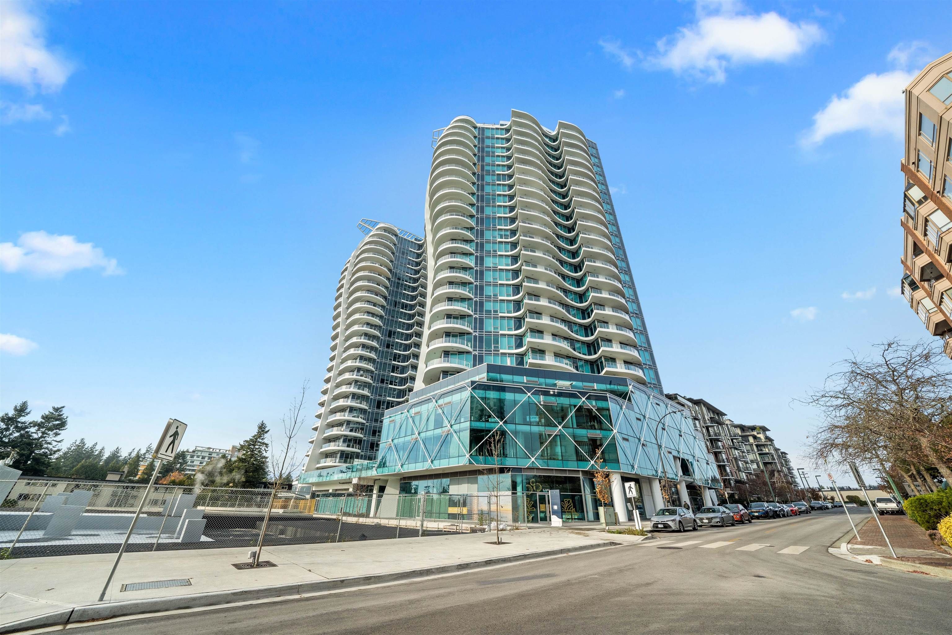 Main Photo: 806 1501 FOSTER Street: White Rock Condo for sale (South Surrey White Rock)  : MLS®# R2836261