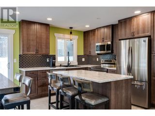 Main Photo: 1715 Hollywood Road S in Kelowna: House for sale : MLS®# 10305435