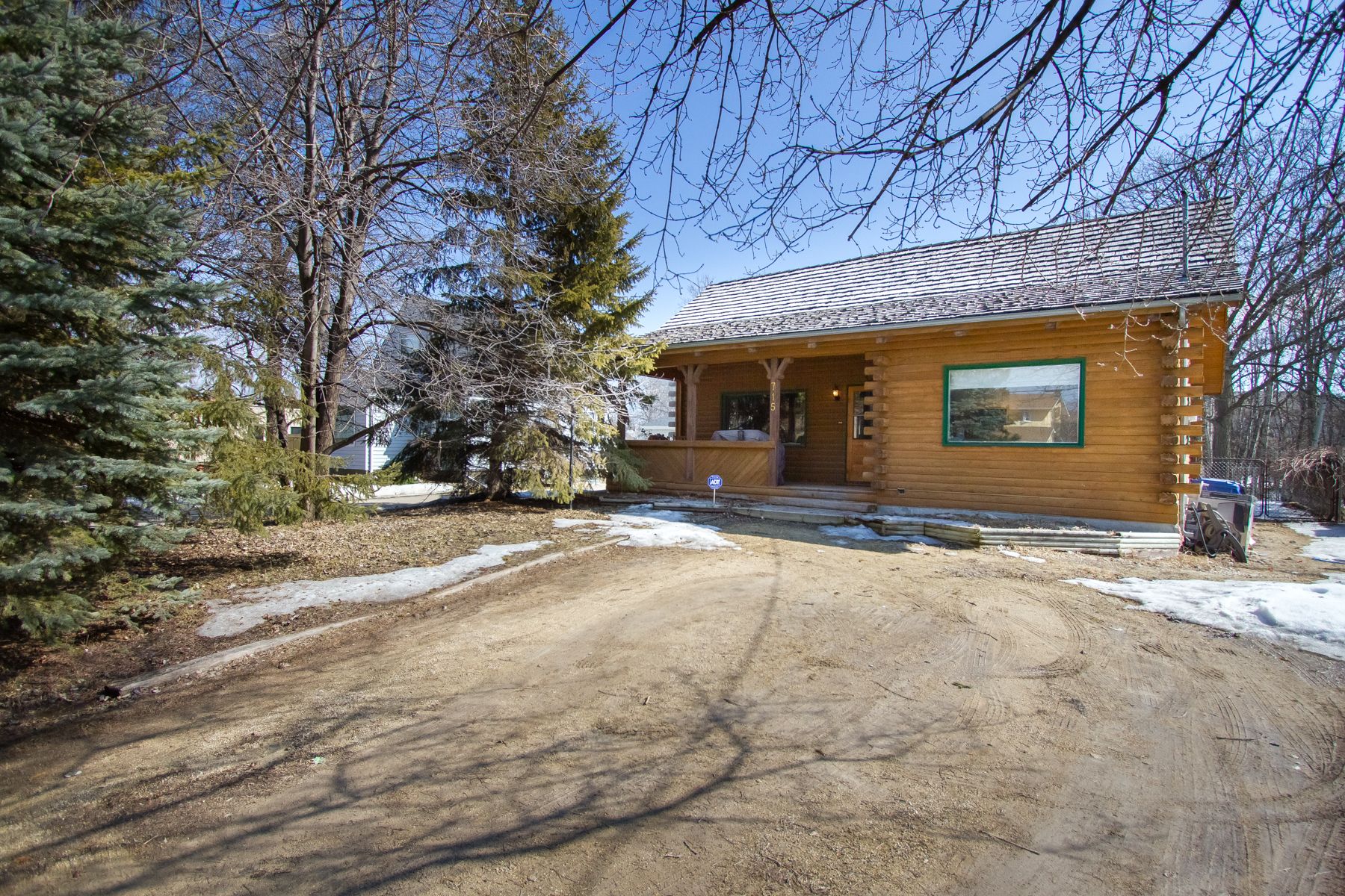 Main Photo: Charleswood One and a Half Storey: House for sale (Winnipeg) 