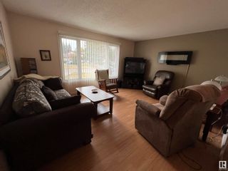 Photo 3: 10838 173 Avenue in Edmonton: Zone 27 House Half Duplex for sale : MLS®# E4314935