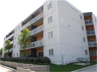 Photo 8: 39 1ST Avenue in GIMLI: Manitoba Other Condominium for sale : MLS®# 1204286