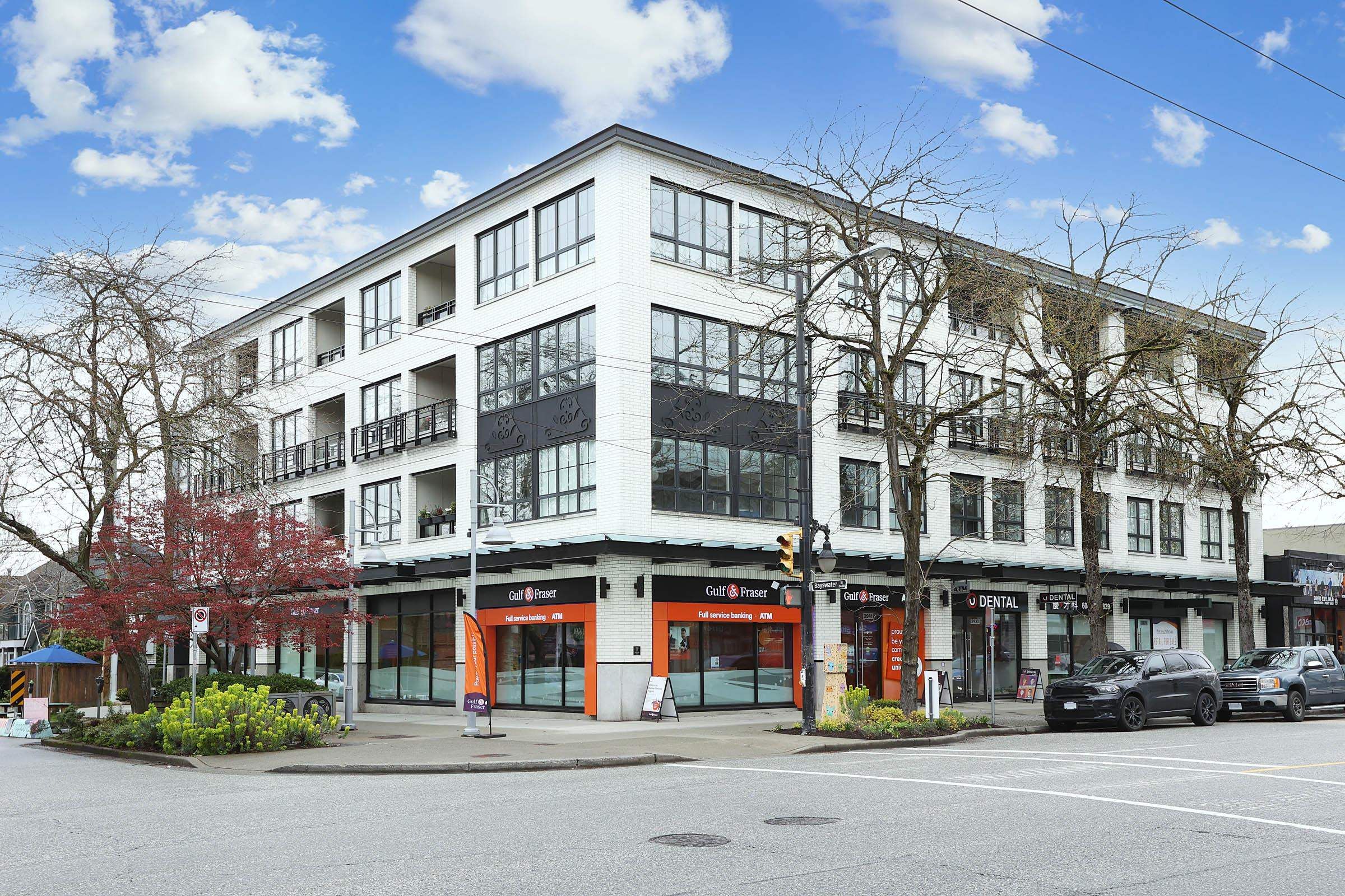 Main Photo: 209 2468 BAYSWATER STREET in Vancouver: Kitsilano Condo for sale (Vancouver West)  : MLS®# R2772655