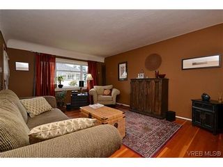 Photo 6: 1725 Lillian Rd in VICTORIA: Vi Fairfield East Half Duplex for sale (Victoria)  : MLS®# 627033