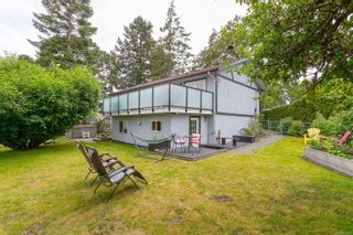 Photo 35: 923 E Garthland Pl in Esquimalt: Es Kinsmen Park House for sale : MLS®# 908807
