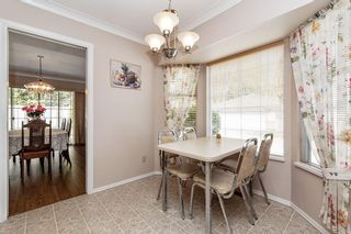 Photo 8: 113 9715 148A Street in Surrey: Guildford Townhouse for sale in "Chelsea Gate" (North Surrey)  : MLS®# R2450333