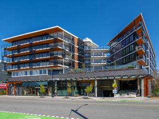 Main Photo: 204 1365 PEMBERTON Avenue in Squamish: Downtown SQ Condo for sale in "VANTAGE" : MLS®# R2874882