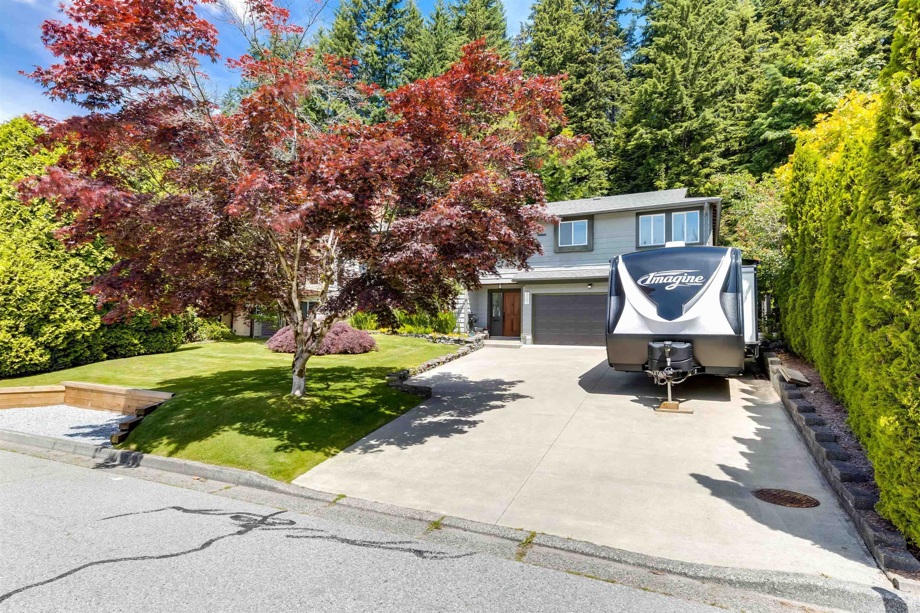 Main Photo: 307 APRIL ROAD in Port Moody: Barber Street House for sale : MLS®# R2621633