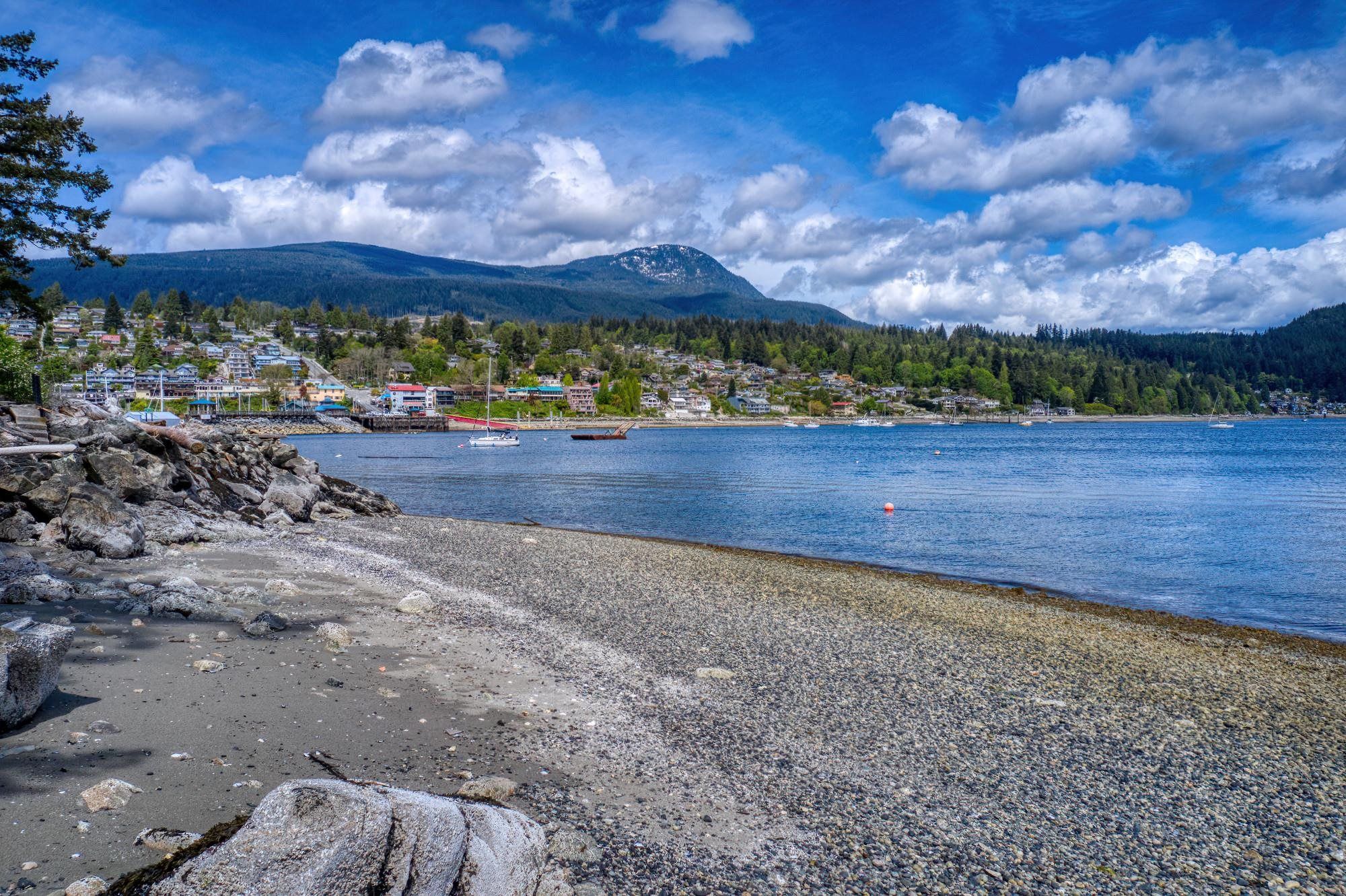 Main Photo: 384 SKYLINE Drive in Gibsons: Gibsons & Area House for sale (Sunshine Coast)  : MLS®# R2757655
