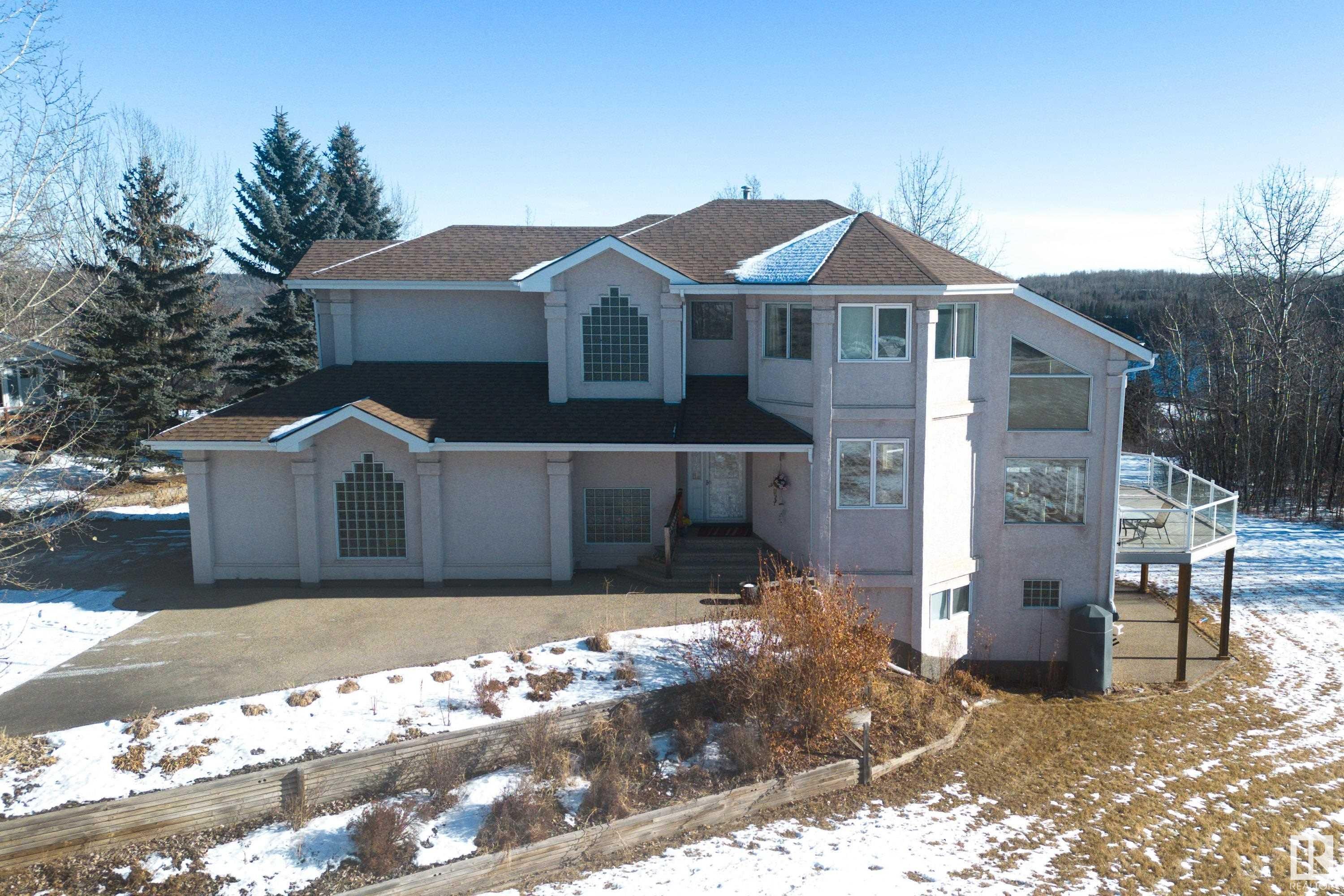Main Photo: 21 26413 TWP RD 510: Rural Parkland County House for sale : MLS®# E4364006