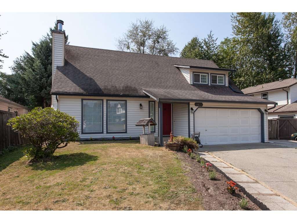 Main Photo: 9433 215A Street in Langley: Walnut Grove House for sale : MLS®# R2293706