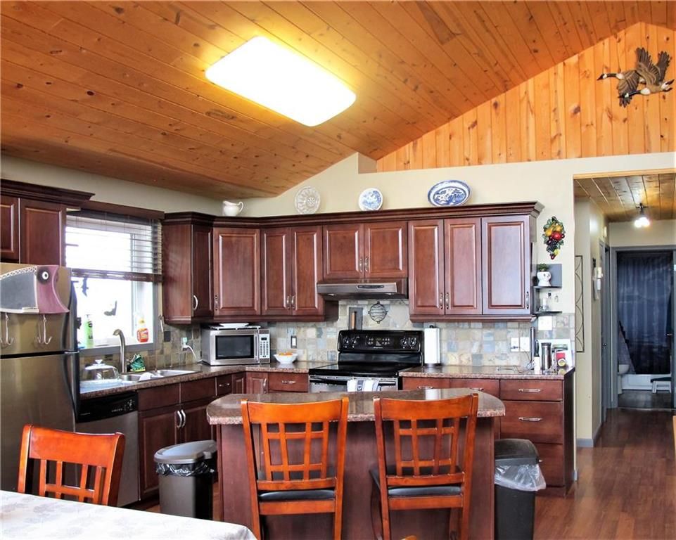 Photo 25: Photos:  in St Laurent: Twin Lake Beach Residential for sale (R19)  : MLS®# 202015123