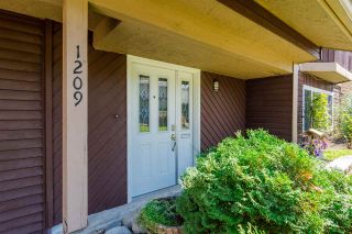 Photo 2: 1209 TEXADA Street in Coquitlam: New Horizons House for sale : MLS®# R2303617