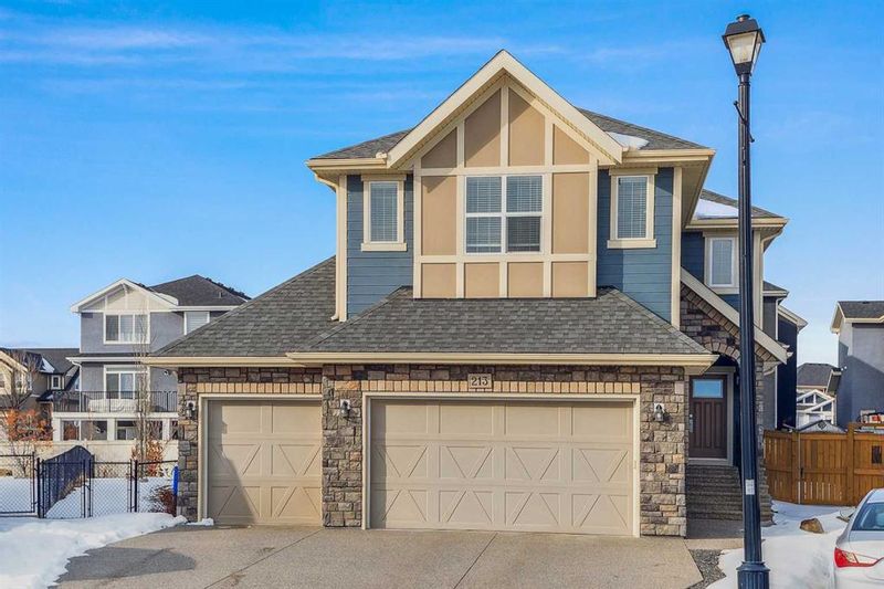 FEATURED LISTING: 213 Stonemere Bay Chestermere