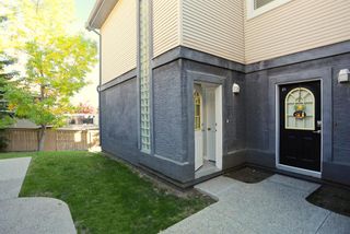 Photo 4: 20 5616 14 Avenue SW in Calgary: Christie Park Row/Townhouse for sale : MLS®# A2003430