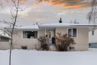 Photo 1: 2315 22A Street NW in Calgary: Banff Trail Detached for sale : MLS®# A2038677