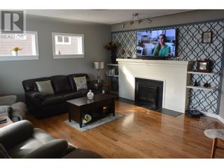 Photo 8: 557 MCLEAN STREET in Quesnel: House for sale : MLS®# R2863834
