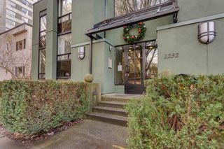Photo 2: 301 1232 HARWOOD STREET in Vancouver: West End VW Condo for sale (Vancouver West)  : MLS®# R2127981