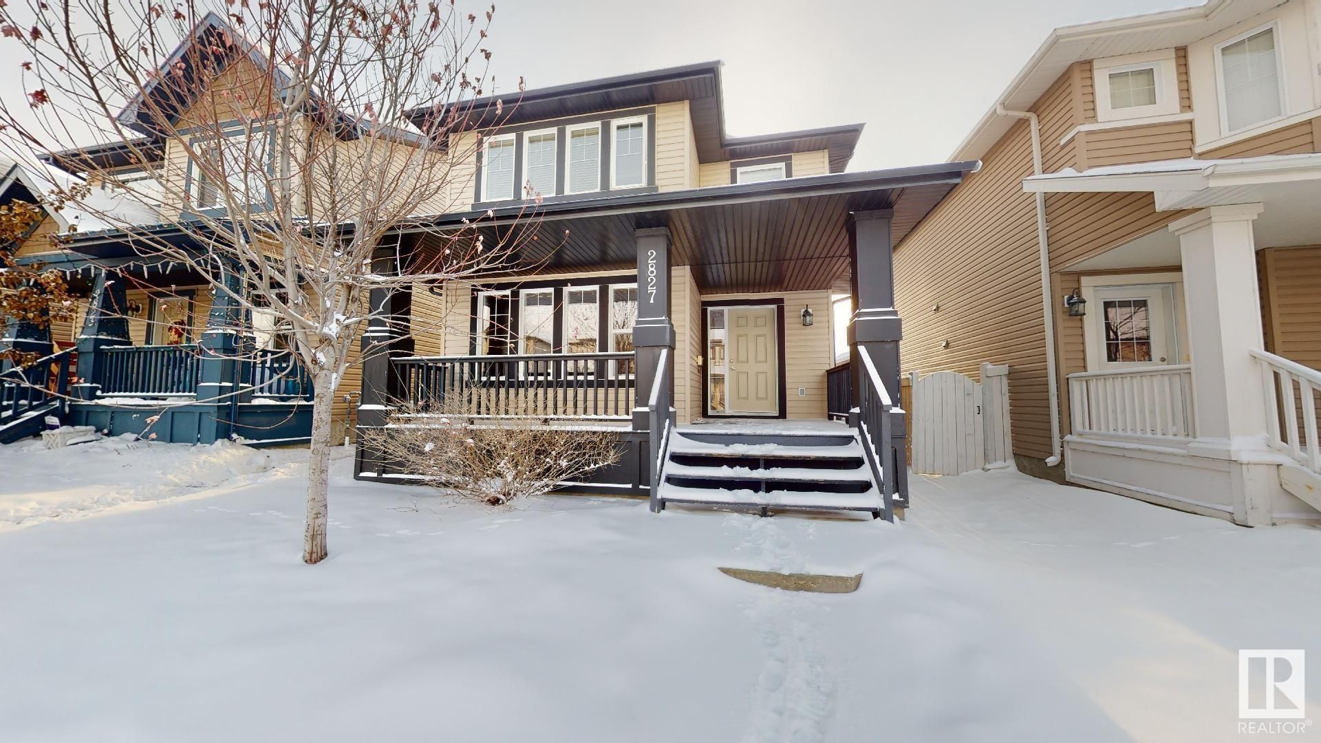 Main Photo: 2827 21 Avenue in Edmonton: Zone 30 House for sale : MLS®# E4321659