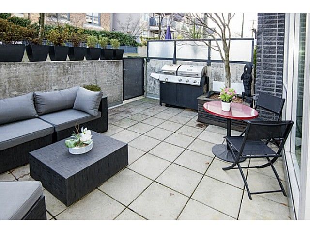 Main Photo: # 101 2511 QUEBEC ST in Vancouver: Mount Pleasant VE Condo for sale (Vancouver East)  : MLS®# V1098293