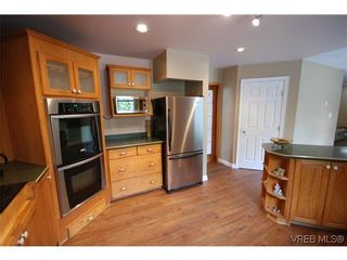 Photo 6: 3553 Desmond Dr in VICTORIA: La Walfred House for sale (Langford)  : MLS®# 635869
