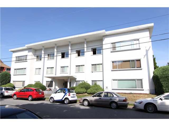 Main Photo: 206 2776 PINE Street in Vancouver: Fairview VW Condo for sale in "PRINCE CHARLES APARTMENTS" (Vancouver West)  : MLS®# V904208