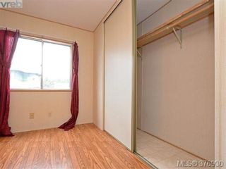 Photo 10: 61 1555 Middle Rd in VICTORIA: VR Glentana Manufactured Home for sale (View Royal)  : MLS®# 756727