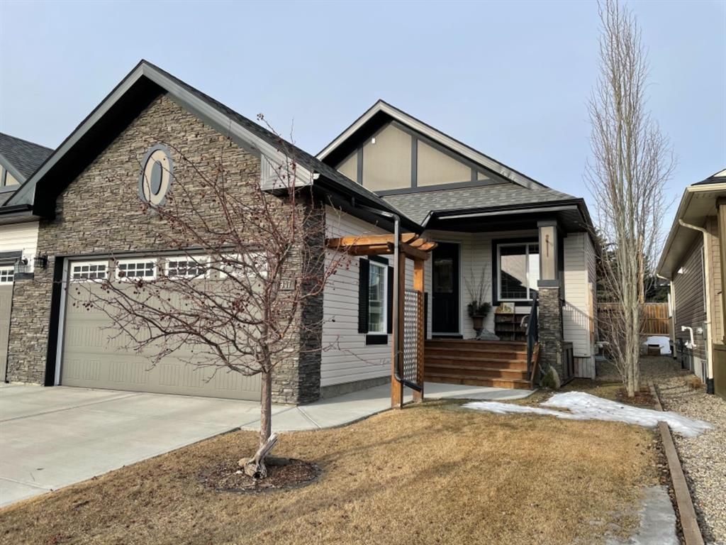 Main Photo: 1947 High Park Circle NW: High River Semi Detached for sale : MLS®# A1080828