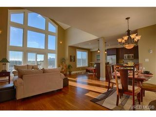 Photo 2: 18 614 Granrose Terr in VICTORIA: Co Latoria Row/Townhouse for sale (Colwood)  : MLS®# 728374