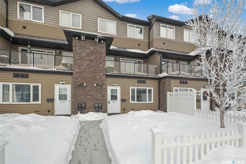Main Photo: 805 110 Shillington Crescent in Saskatoon: Blairmore Residential for sale : MLS®# SK916339