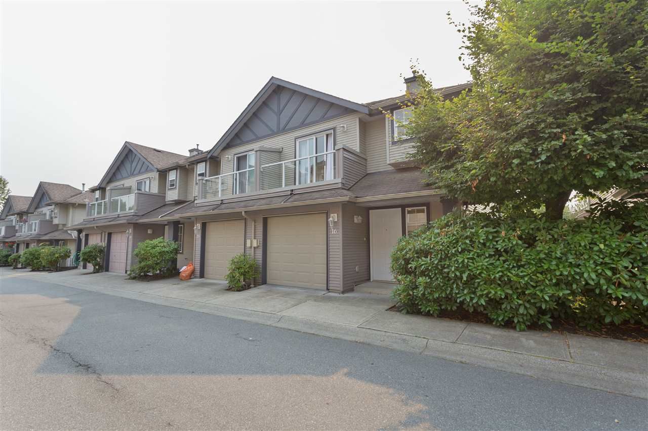 Main Photo: 16 11229 232 STREET in Maple Ridge: East Central Townhouse for sale : MLS®# R2204804