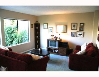 Photo 3: 3026 MAPLEBROOK Place in Coquitlam: Meadow Brook 1/2 Duplex for sale : MLS®# V716673