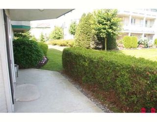 Photo 8: 117 2451 GLADWIN Road in Abbotsford: Abbotsford West Condo for sale in "CENTENNIAL COURT" : MLS®# F2912333