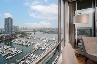Photo 10: 1801 1228 MARINASIDE Crescent in Vancouver: Yaletown Condo for sale in "Crestmark II" (Vancouver West)  : MLS®# R2666899