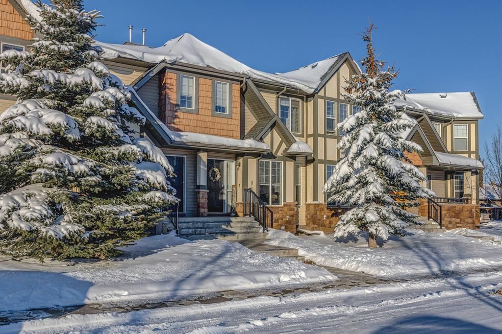 Main Photo: 84 Everridge Common SW in Calgary: Evergreen Row/Townhouse for sale : MLS®# A2011169