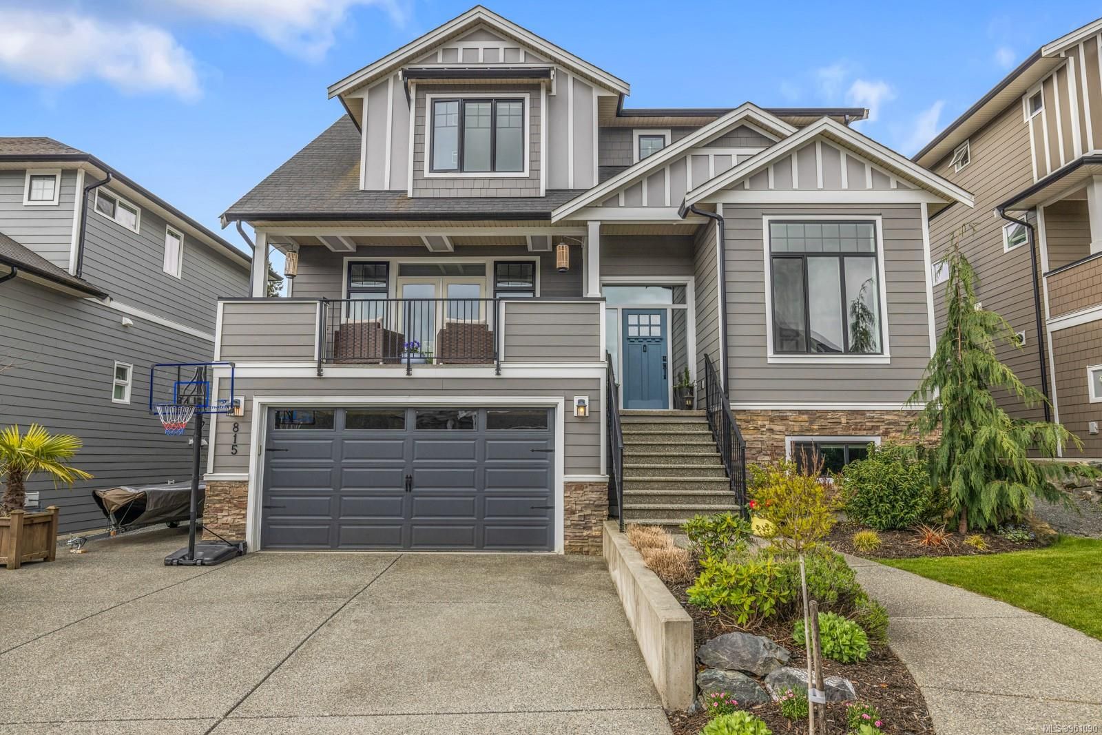 Main Photo: 815 Ashbury Ave in Langford: La Olympic View House for sale : MLS®# 901090