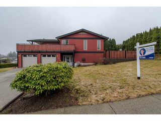 Photo 1: 3662 HURST Crescent in Abbotsford: Abbotsford East House for sale : MLS®# R2139674