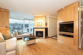 Photo 2: TH 101 501 NICOLA Street in Vancouver: Coal Harbour Townhouse for sale in "BAUHINIA-WATERFRONT PLACE" (Vancouver West)  : MLS®# R2442935