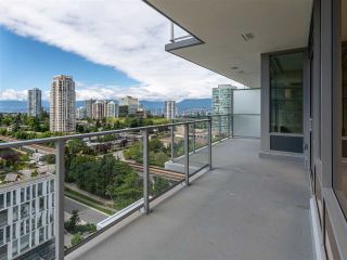 Photo 5: 1106 6383 MCKAY Avenue in Burnaby: Metrotown Condo for sale in "Gold House North Tower" (Burnaby South)  : MLS®# R2489328