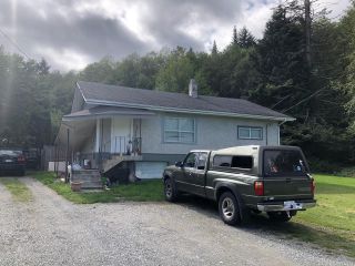 Photo 2: 2195 15th Ave in CAMPBELL RIVER: CR Campbell River West Multi Family for sale (Campbell River)  : MLS®# 827884