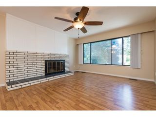 Photo 3: 7904 115A Street in Delta: Scottsdale 1/2 Duplex for sale (N. Delta)  : MLS®# R2292526