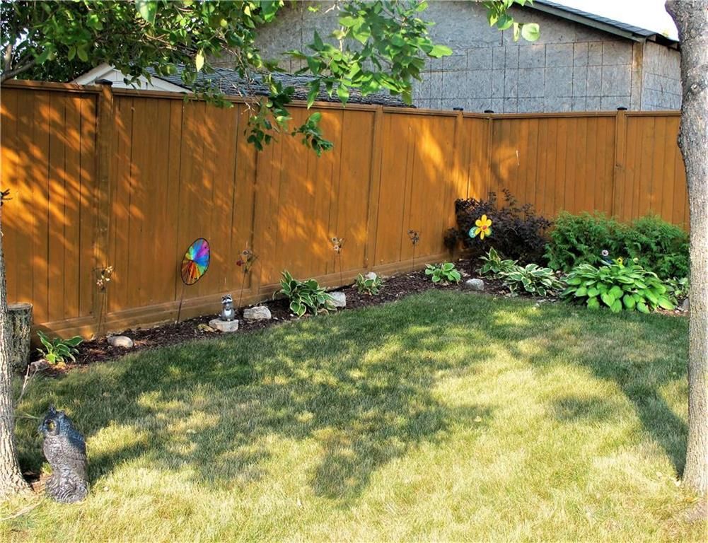 Photo 13: Photos:  in Winnipeg: Crestview Residential for sale (5H)  : MLS®# 202120816