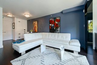 Photo 3: 402 939 HOMER Street in Vancouver: Yaletown Condo for sale in "THE PINNACLE" (Vancouver West)  : MLS®# R2880972