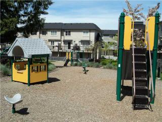 Photo 19: 98 7938 209TH Street in Langley: Willoughby Heights Townhouse for sale in "Red Maple Park" : MLS®# F1400352