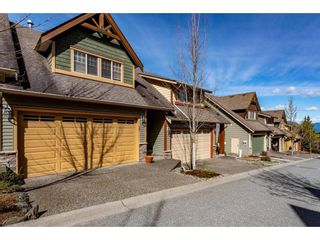 Photo 3: 17 46840 RUSSELL Road in Chilliwack: Promontory Townhouse for sale in "TIMBERRIDGE" (Sardis)  : MLS®# R2675517