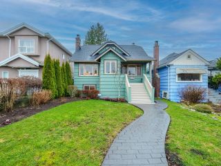 Main Photo: 3079 GRAVELEY Street in Vancouver: Renfrew VE House for sale (Vancouver East)  : MLS®# R2852788